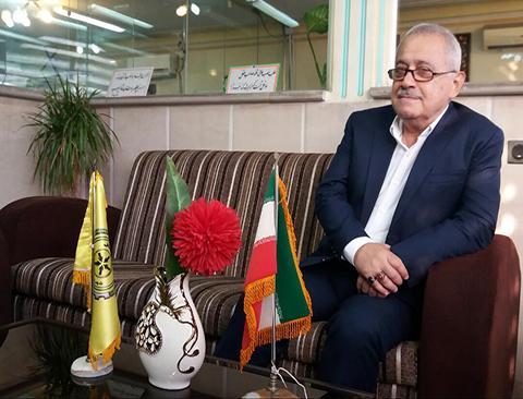 نقش متفاوت و همطراز دولت و اصناف در تحقق شعارهای سال نقش متفاوت و همطراز دولت و اصناف در تحقق شعارهای سال