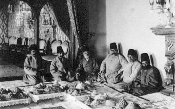 وعده های غذایی در تهران قدیم ، ناهار قلیان از ناهار جدا بود