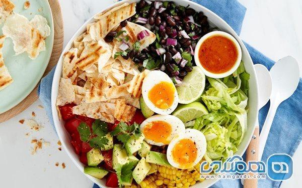 چند ماده غذایی که نباید در سالاد بریزین!