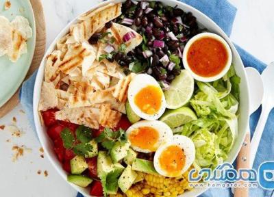 چند ماده غذایی که نباید در سالاد بریزین!