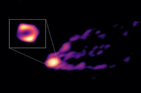 ثبت اولین تصویر مستقیم از یک سیاه چاله ای در قلب کهکشان